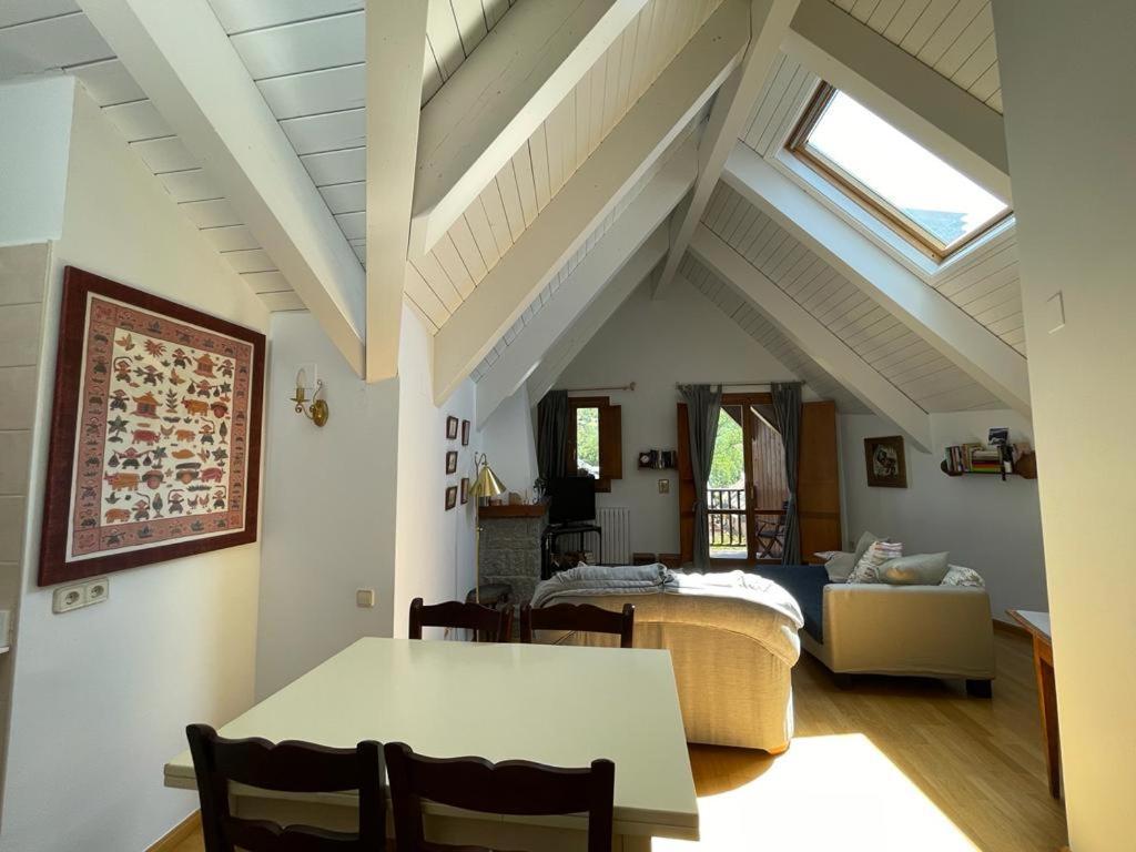 Apartamento Pico De Alba Бенаск Екстериор снимка